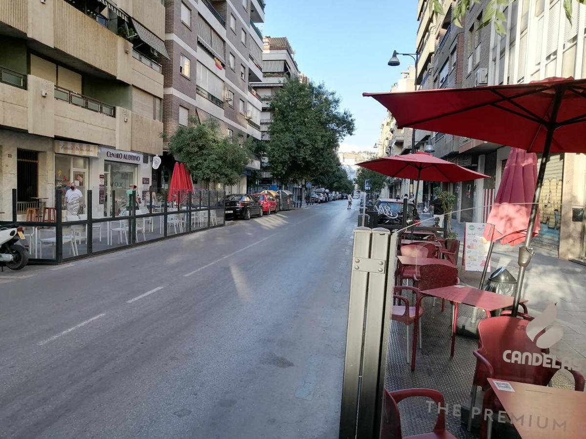 Apartamento Lardelli Гранада Екстериор снимка